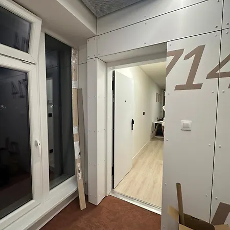 Apartment Stylish Right In The Heart Of *